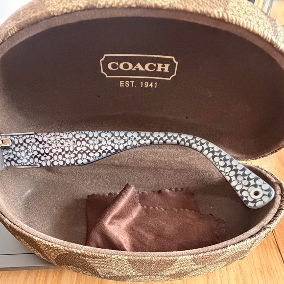 Coach Delphine Black Sunglasses Signature C Case & Coach Signature Cloth EUC main image 5